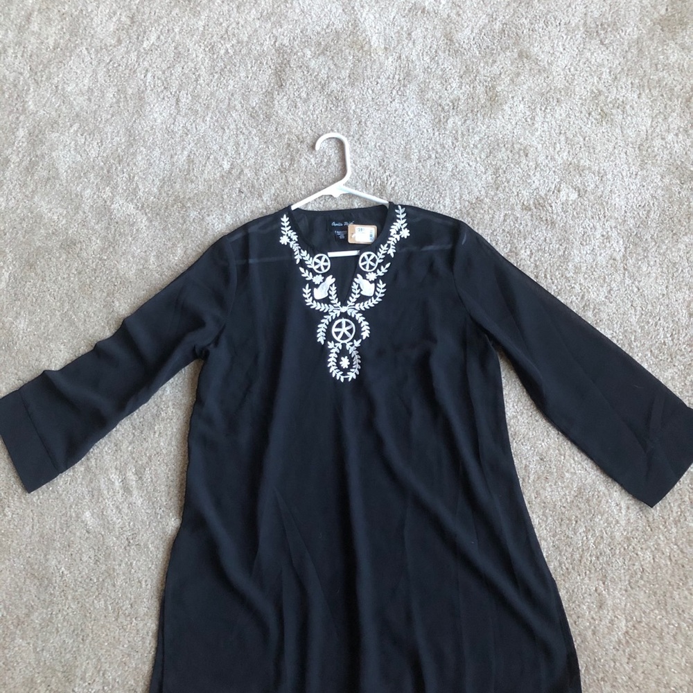 Sheer Tunic - Picture 2 of 3